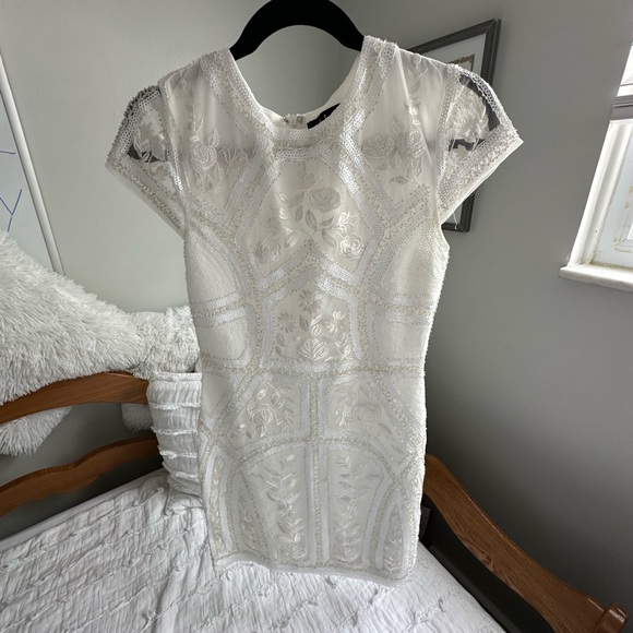 Lulus bodycon white lace/sequin dress - Picture 3 of 5